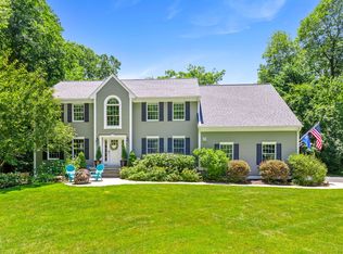 1 Boxwood Rd, Farmington, CT 06032
