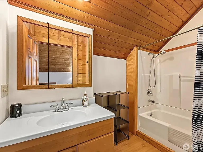330 Keechelus Dr — Photo 19