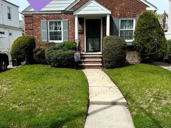 4612 196th St, Flushing, NY 11358