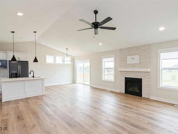 4th image of 2615 Abbott Dr