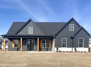 1682 S Clair Cir, Hernando, MS 38632