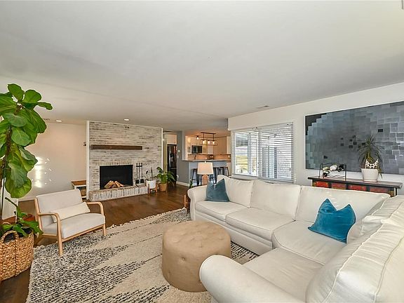 4th image of 830 Wild Cherry Ln