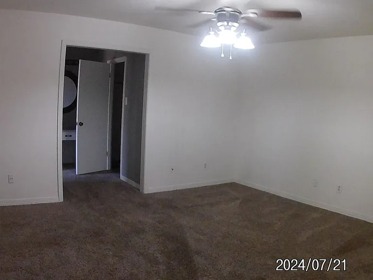 601 Rock Hollow Dr — Photo 22