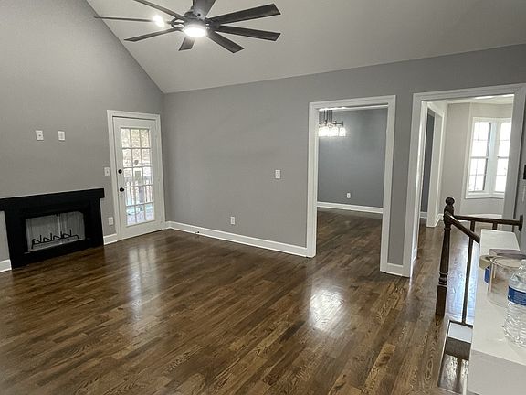 4th image of 5024 Countryside Dr