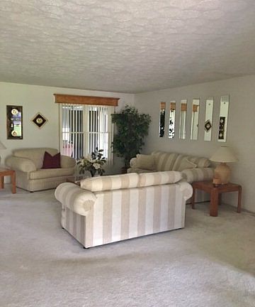 2nd image of 619 Carriage Dr
