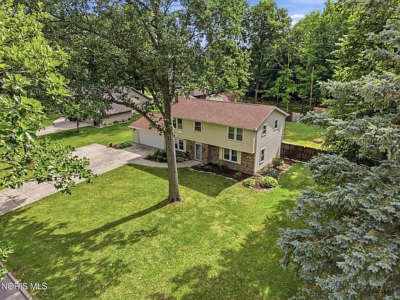 2nd image of 206 Glen Arbor Dr