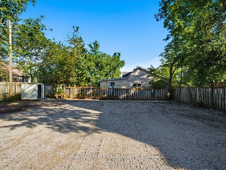 15 Parkside Dr #2 — Photo 20