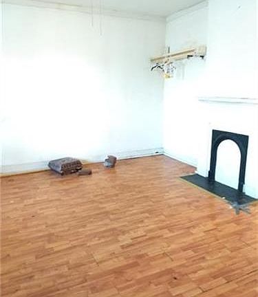5th image of 3006 Stockton St
