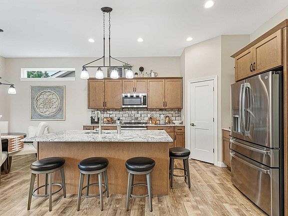 4th image of 104 Muhs Cir