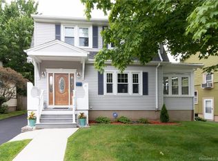 30 Eastview St, Hartford, CT 06114