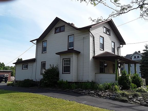 2nd image of 338 E Thurston St
