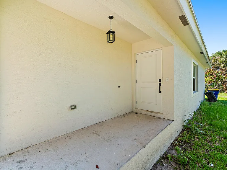 3003 SE Fairmont St — Photo 6