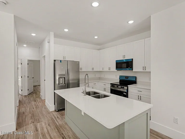 15 Travis St #101 — Photo 6