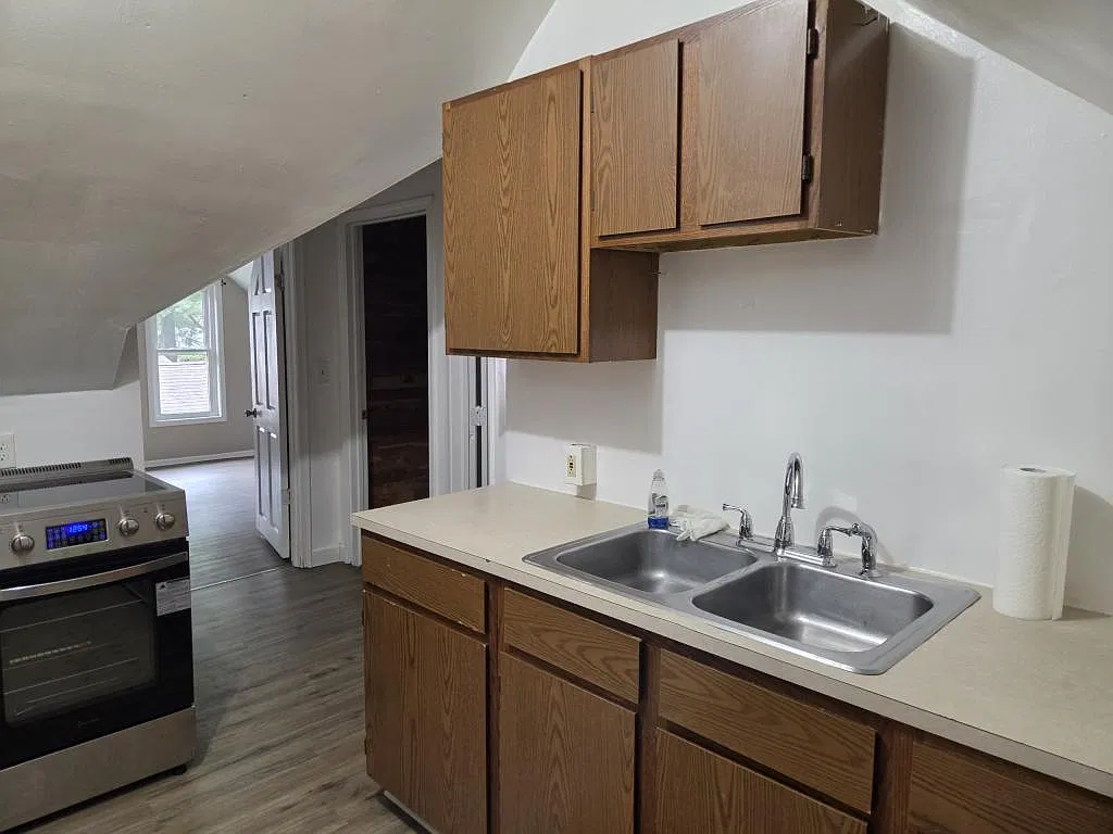 133 Fairlawn Ave #2 — Photo 3