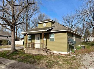 512 N Madison St, West Frankfort, IL 62896