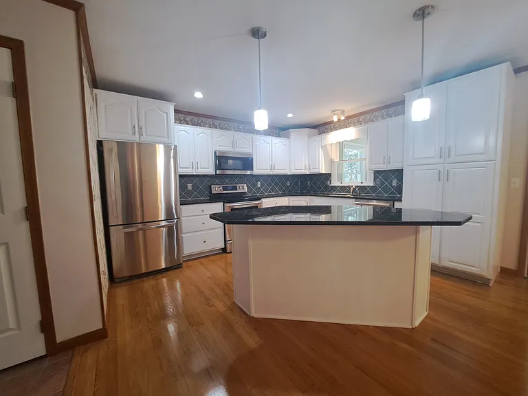 11 Roberts Rd — Photo 4