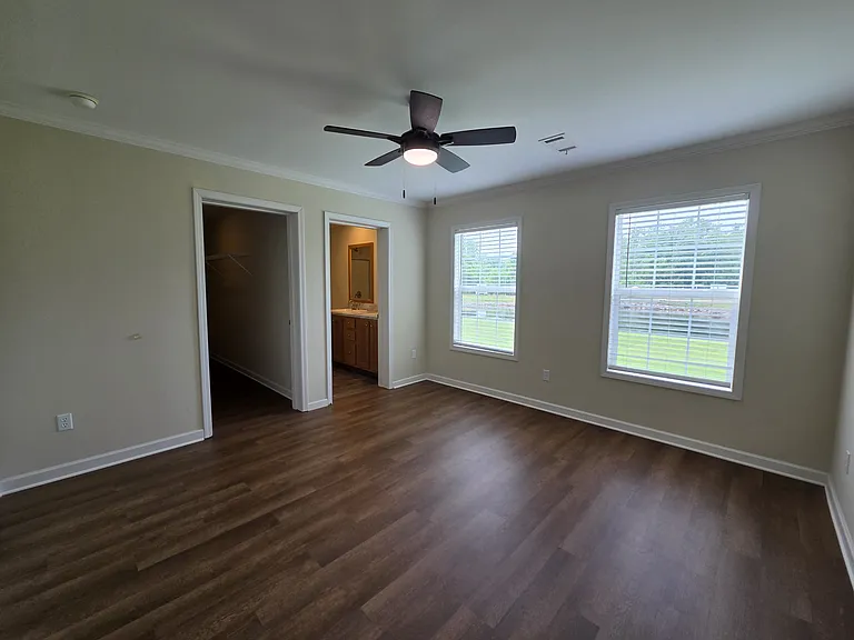 Royal Palm Village — Photo 23