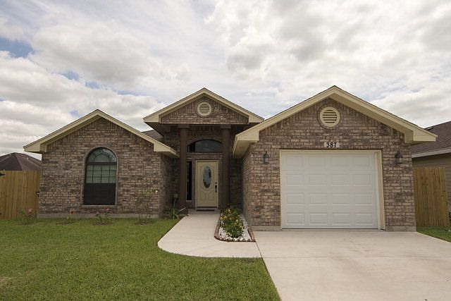 1st image of 387 Arboleda Ln
