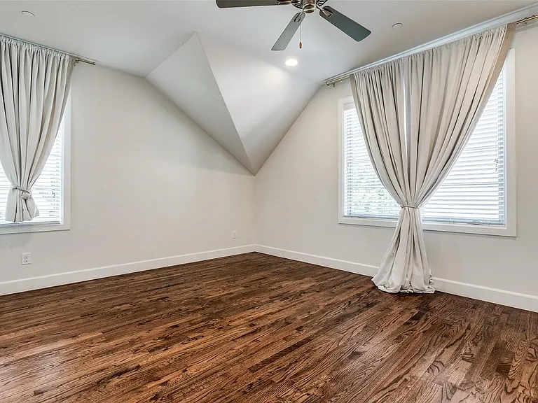 3205 Rosedale Ave #2 — Photo 10