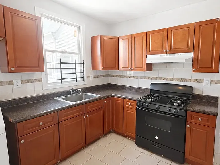 85 Littleton Ave #202 — Photo 2