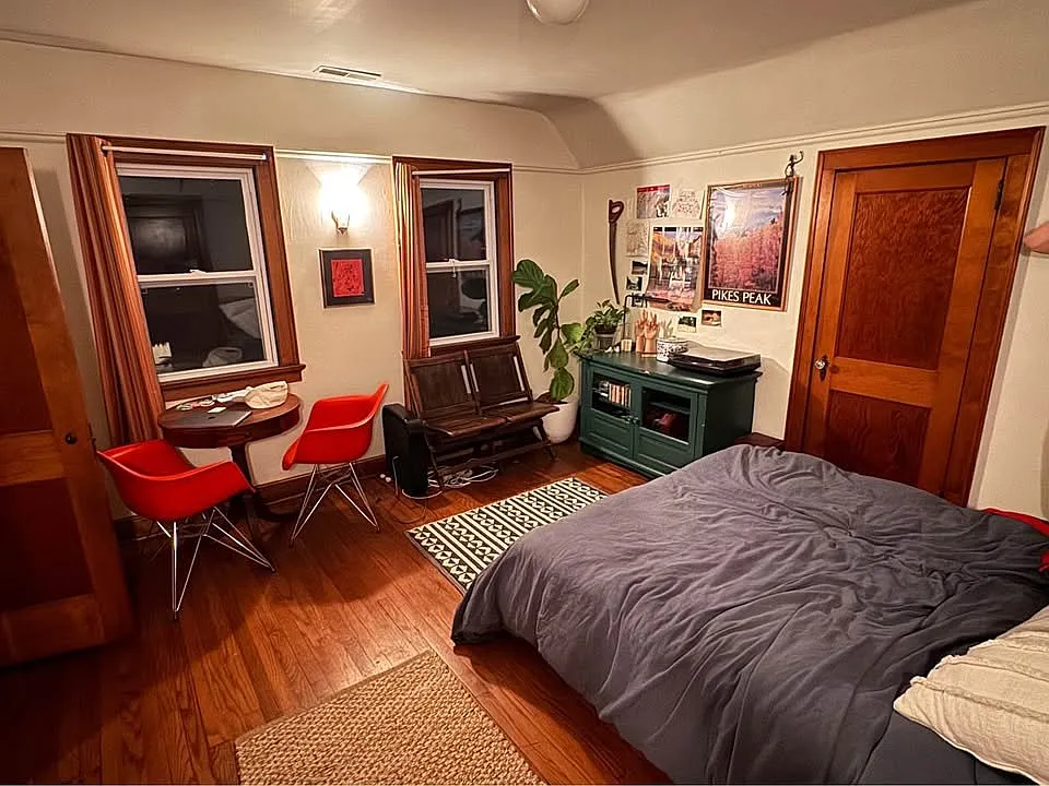 3 bed, 2.5 bath, 2664 sqft, $1,100 — Photo 2