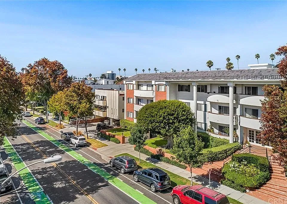 521 Montana Ave #308
