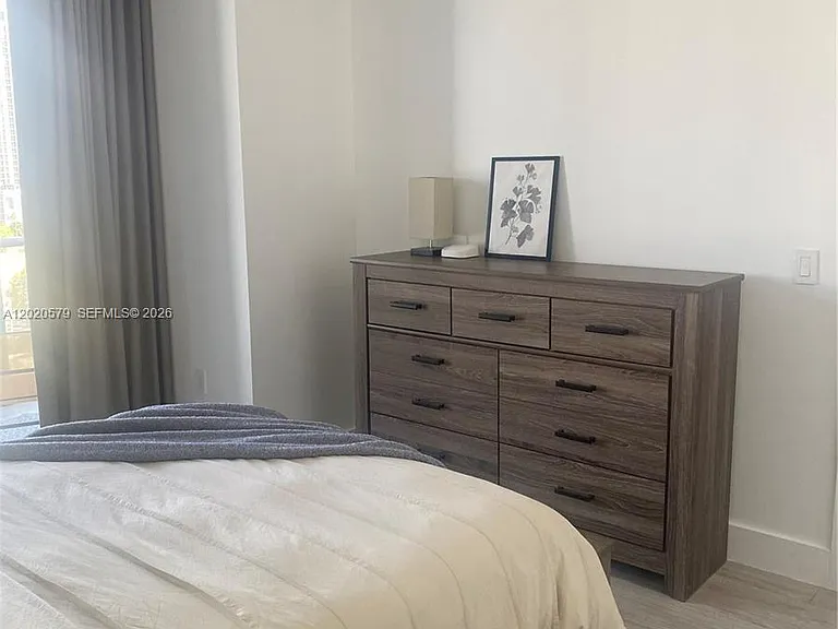 121 NE 34th St #1007 — Photo 36
