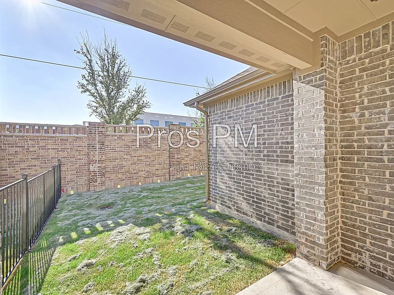 4256 Mingo Dr — Photo 18