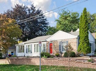 899 Fairview Ave S, Saint Paul, MN 55116