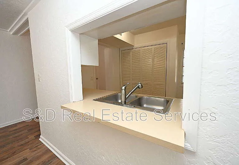 2249 9th St SE — Photo 16