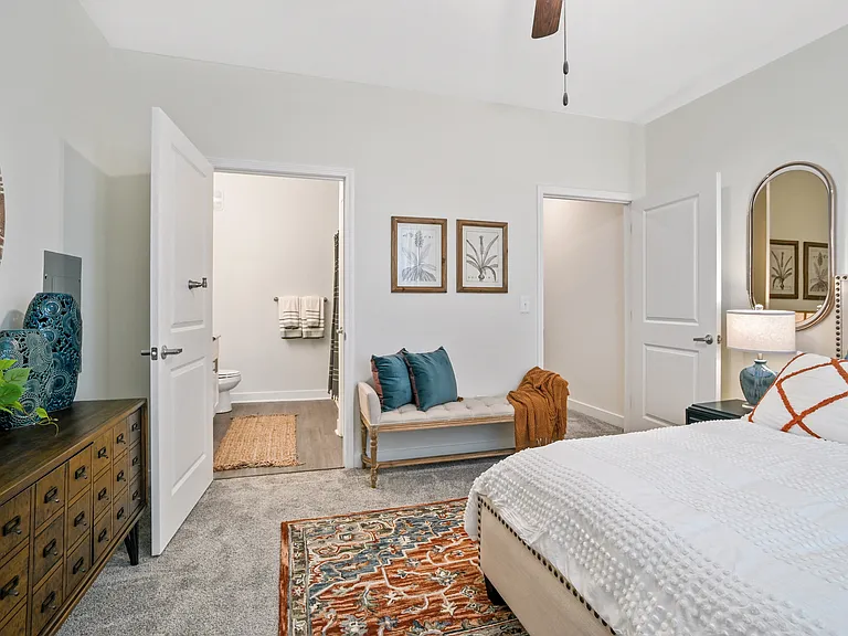 Lorrel Apartments — Photo 20