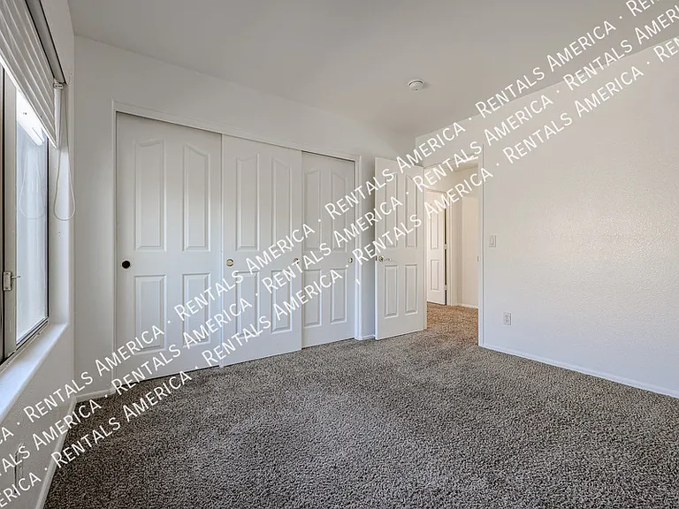 33251 N Symer Dr — Photo 27