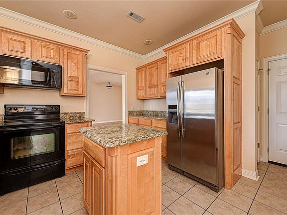 3rd image of 11280 Club House Pkwy