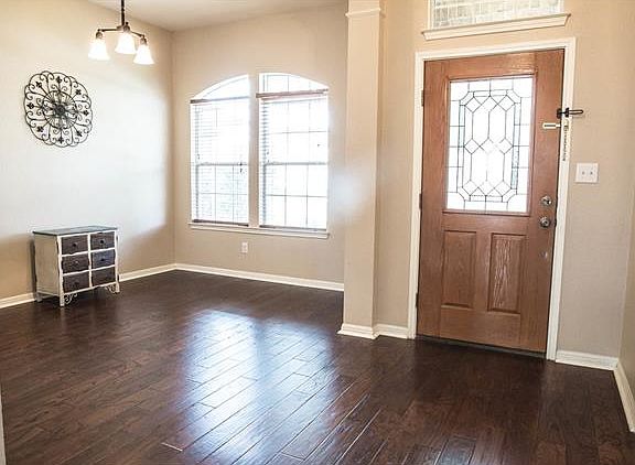 5th image of 505 Stansted Manor Dr