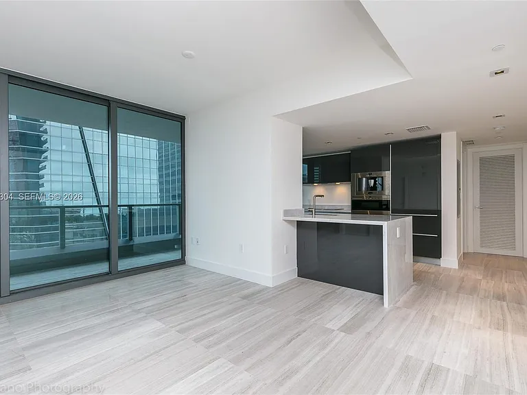1451 Brickell Ave #905 — Photo 2