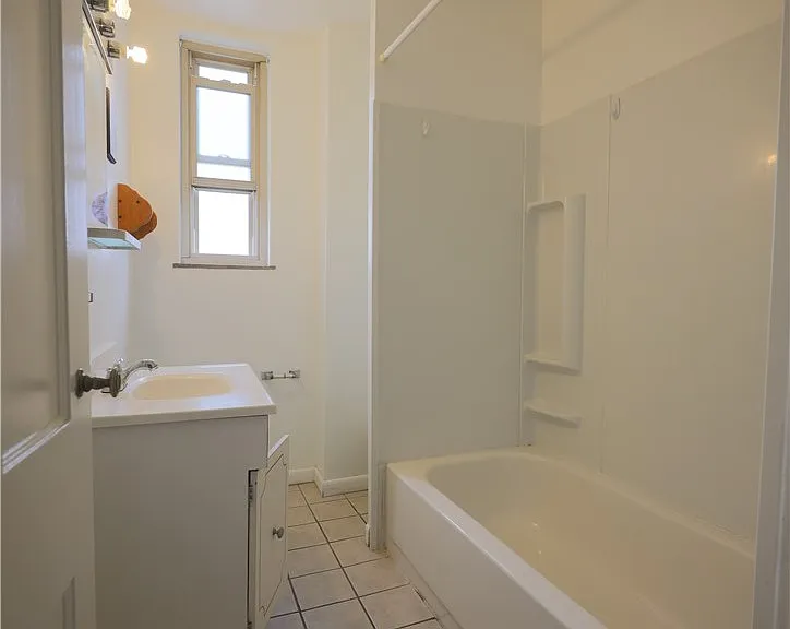144 N Dithridge St #702 — Photo 18