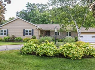 60 Merriweather Dr, Longmeadow, MA 01106