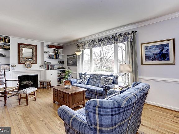 5th image of 4511 Gretna St