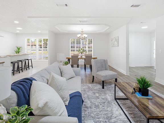 3rd image of 48 CANTERBURY Court
