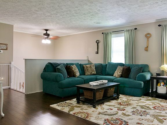 4th image of 2730 New London Dr