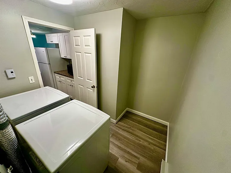 1205 Grafton St #B18 — Photo 26