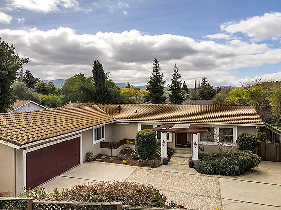 2nd image of 1140 Steinway Ave