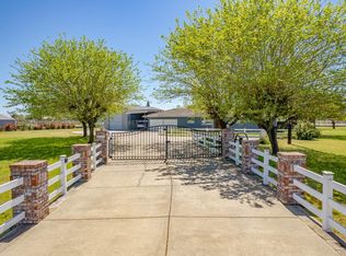 9929 Dillard Rd, Wilton, CA 95693