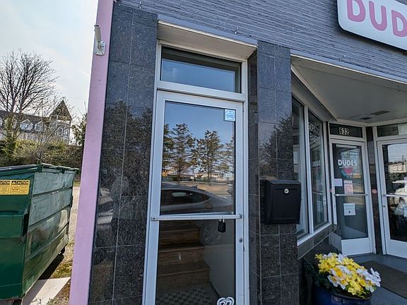 2nd image of 632 Bay St #200