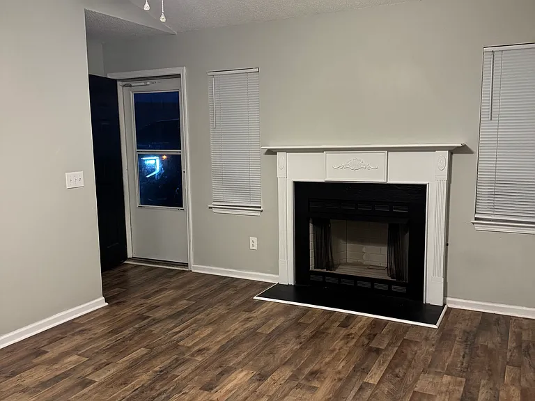 4229 W Horne Ave #C — Photo 3
