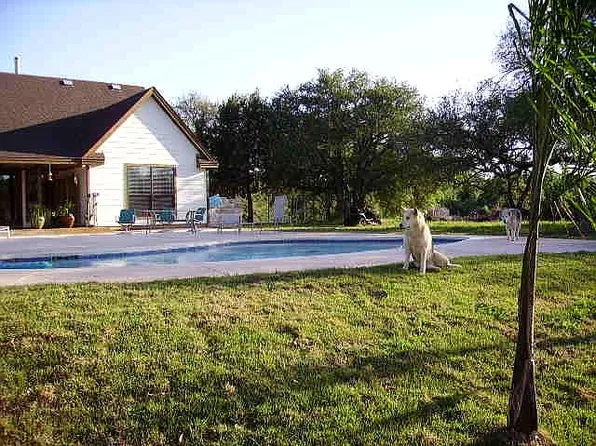 404 County Road 421, Spicewood, TX 78669