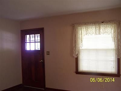 3rd image of 1401 S Parker Dr