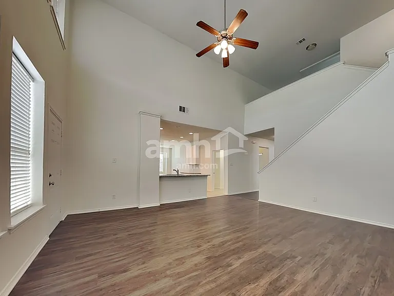429 Bell Dr — Photo 6