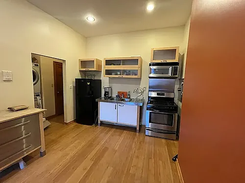 582 Mac Donough St #2P Photo 1