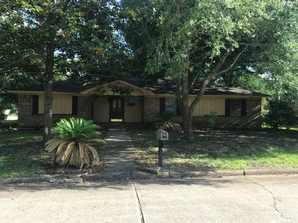 12935 Chestnut Ln, Beaumont, TX 77713